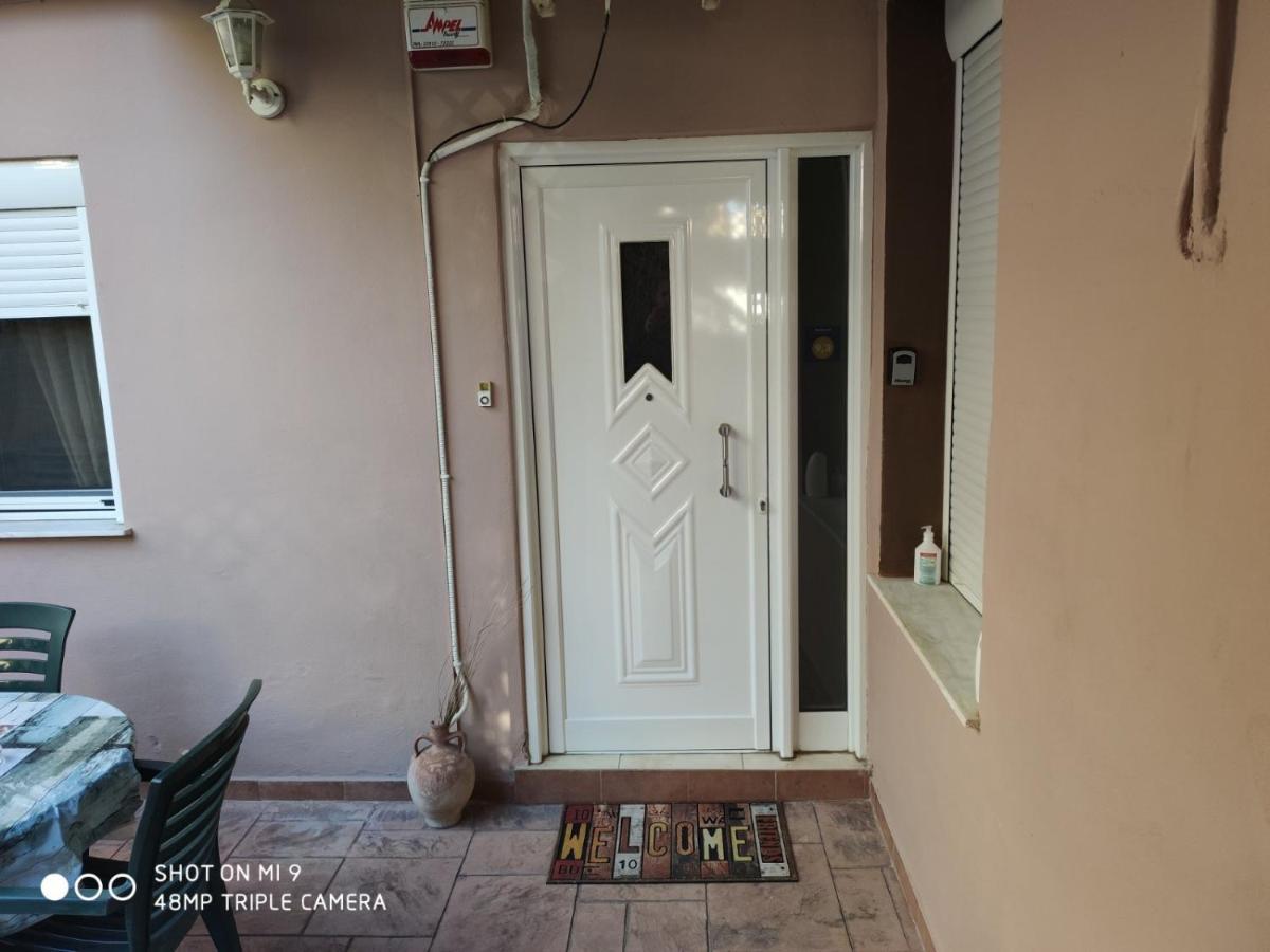 Airport'S Close, Cozy Flat For 6 Persons Apartment Markopoulo Mesogaias Bagian luar foto