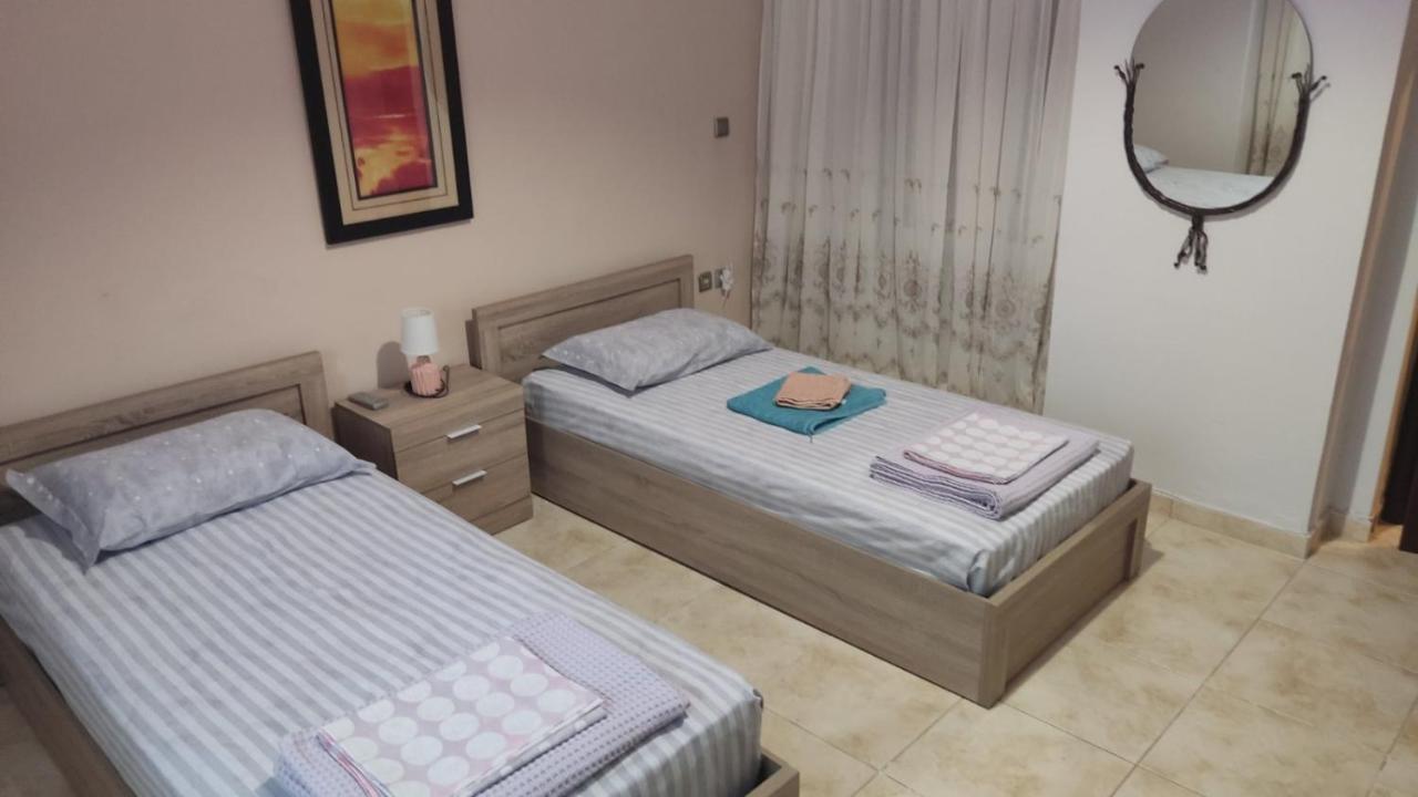 Airport'S Close, Cozy Flat For 6 Persons Apartment Markopoulo Mesogaias Bagian luar foto