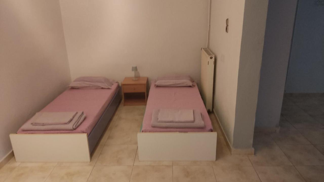 Airport'S Close, Cozy Flat For 6 Persons Apartment Markopoulo Mesogaias Bagian luar foto